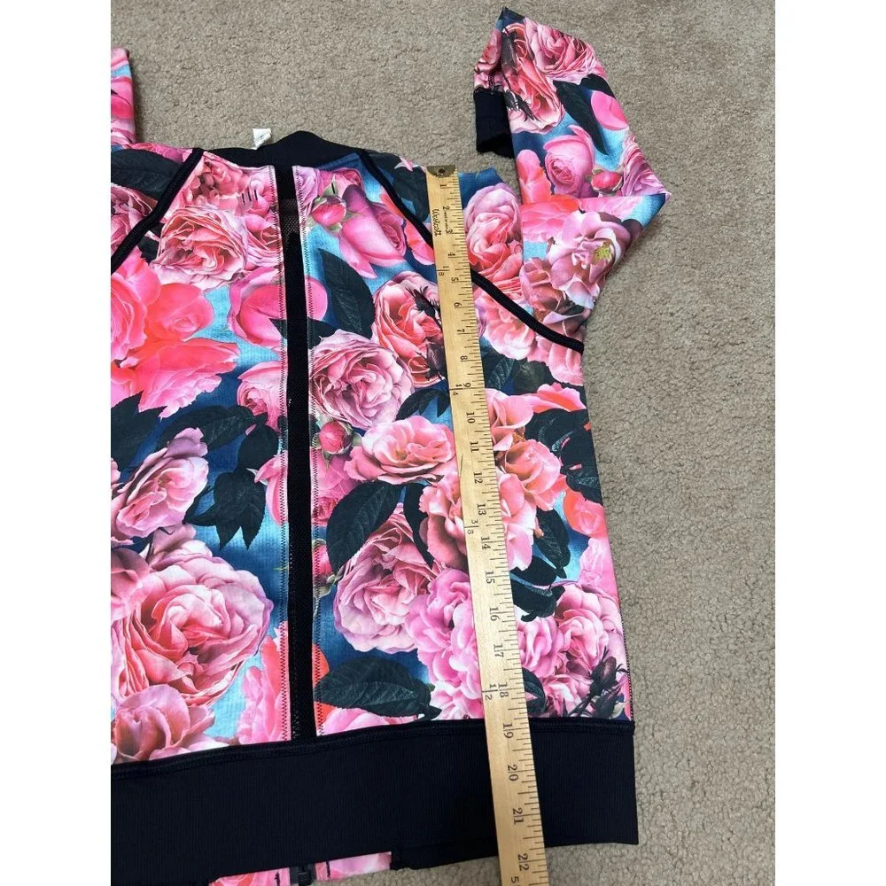Lululemon Hold Your Om Hoodie Jacket Secret Garden Black Floral Zip Size 8 - Picture 10 of 10